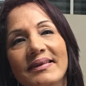 Meet your Posher, Gloria